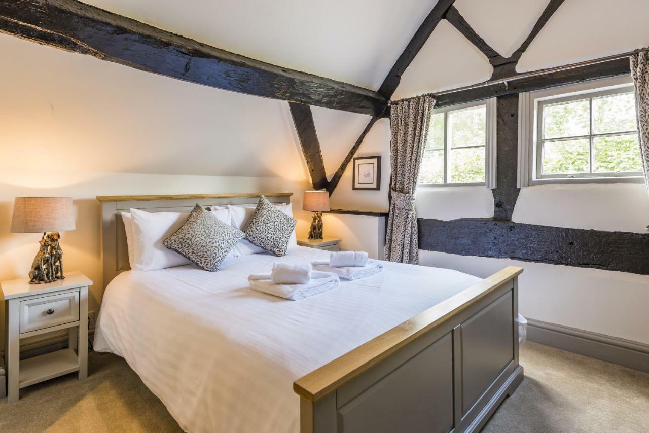 Отель The Hopton Crown Cleobury Mortimer Экстерьер фото
