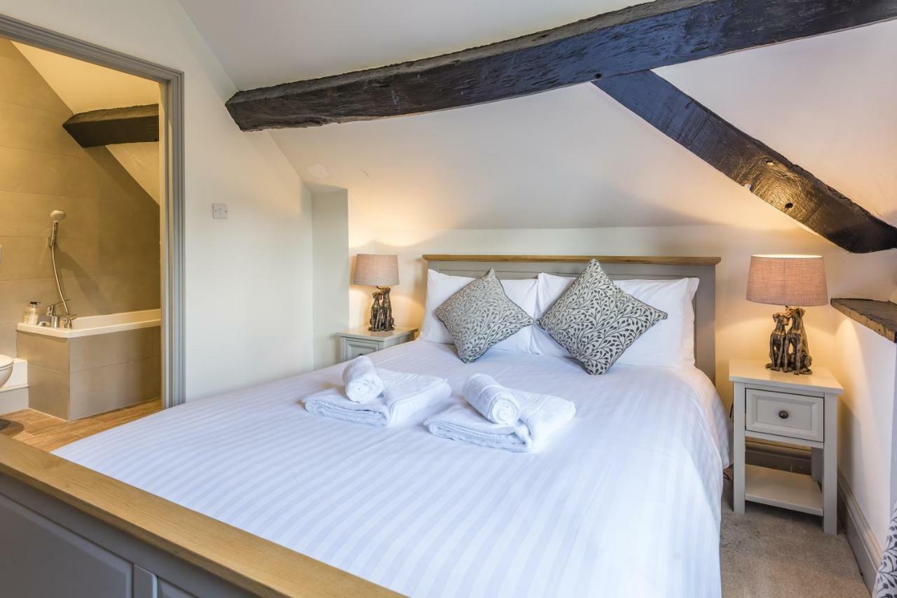 Отель The Hopton Crown Cleobury Mortimer Экстерьер фото
